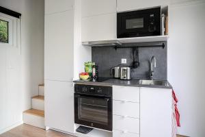 Cute and Cozy Guesthouse near Water