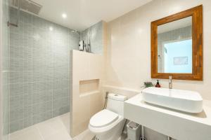 Nai Harn Beach Holiday Home - Rawai 4bdr