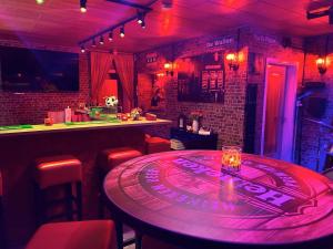 Gruppenunterkunft-Klein-Holland-Harz-aussergewoehnlich-und-einzigartig-mit-grossartiger-Unterhaltung-fuer-jedes-Alter-fuer-bis-zu-24-Personen