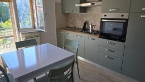 Lakeview Balcony Apartment in Bolsena