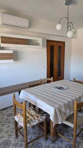 Lakeview Balcony Apartment in Bolsena