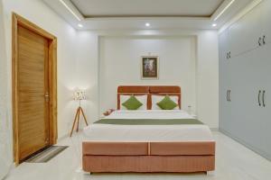 Freesia 3-BHK Apartment With Common Gaming Zone Near Popular Malls