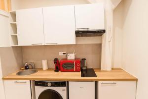 2 pieces avec mezzanine et deco design - Paris 9