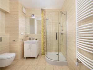 Luxurious Apartment with a Terrace and Garage - Grzybowska