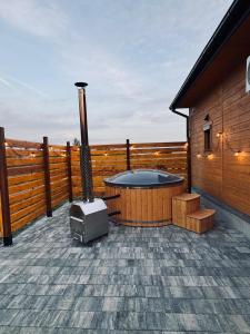 Domek z Jacuzzi i Kominkiem na Wyłączność - Prywatność, Natura, Relaks
