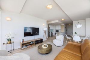 Horizon Bay 506 by HMH