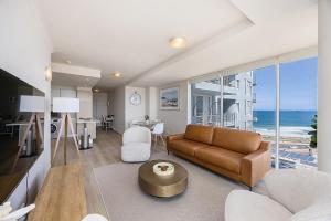 Horizon Bay 506 by HMH