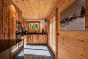 Chalet Ysalpe - Vue montagne hammam sauna jacuzzi et salle cinéma