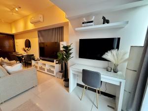 Luxe and Modern 1BR Unit in BGC