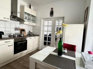 Neuwertige Komfortwohnung in schönem Altbau für max. 3 Personen