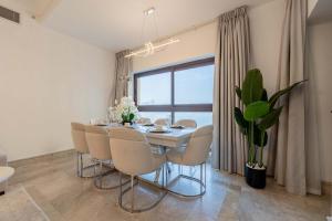 TRPS - Fairmont North Residences, Palm Jumeirah - Luxurious 2BR plus Maids, Sea and Harbour View