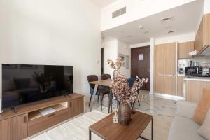 Silkhaus Deluxe 1BR in Masdar City at Oasis