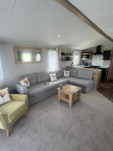 Fantasy Island - Eastgate E6 - The Sierra with Hot Tub - Coastal Caravan Breaks