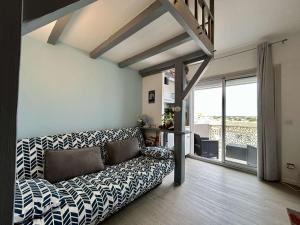 Studio Cap dAgde CT375-085