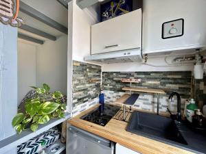 Studio Cap dAgde CT375-085