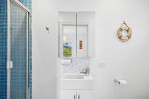 Xanthi on Sunset - Next to Surf Track