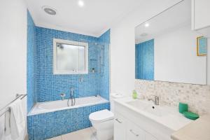 Xanthi on Sunset - Next to Surf Track