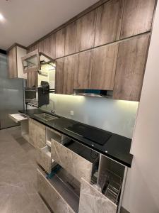 H-Vista Suites - The Wisteria