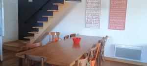 Maison dhôtes chaleureuse a Usson-en-Forez