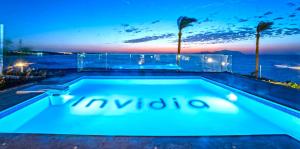 Invidia Coral Beach Tiran