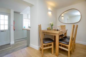 Treetops Cottage