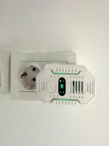 Roses apt - NEWLY REFURBISHED, South park, Free Parking, Mountain View, self check-in, close to metro, stores, family-friendly