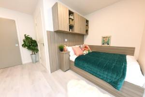 Yugo Explore - Melbourn Point