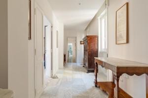 Bright Family 5BR Apartment in Parioli