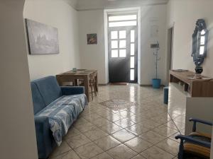 M&M House-Terra di Mari, Terra di Santi