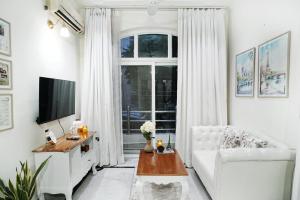 Blush De Paris I Design Stay in Gurgaon