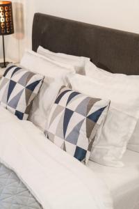 Prime City Location, Spacious Studio Apartment