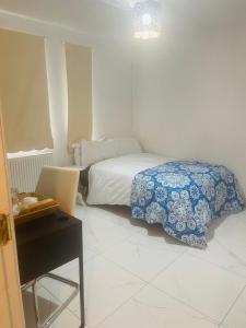 Harpenden Rooms free parking available on street