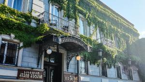 Old Metekhi By OldTown