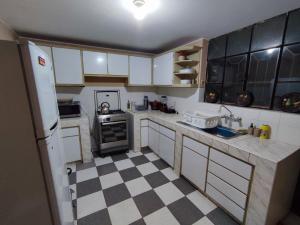 Dpto Amplio, TV75in, Cochera, Céntrico y BBQ