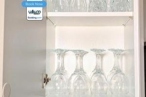 5BR House By WillCo Property Short Lets & Serviced Accommodation Derby With Games, Parking Perfect For Contractors