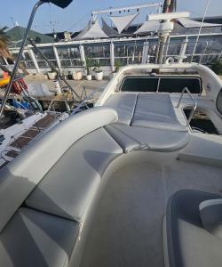 Luxury experience on a 16-meter Azimut yacht