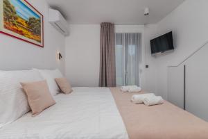 Villa Taralis with heated pool