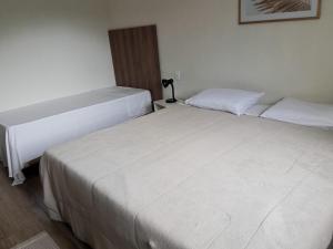 Espaço com piscina em Teresópolis.