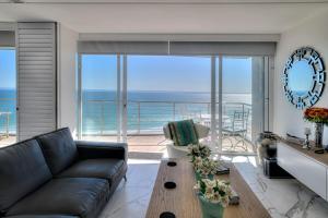 Horizon Bay 1302 Loadshedding Free APT by HMH