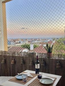 1 Bedroom SeaView Apart with private balcony, 5 min from beach Costa da Caparica