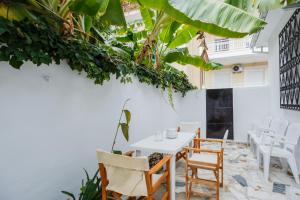 Elegant Private Residence in the Heart of the City 200m from the Beach