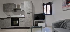 Compact, Convenient 1BR Flat