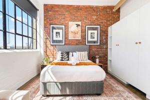 Trendy Salt River Loft Apartment