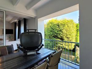 Charmante Ferienwohnung mit Terrasse - nur 50m zum Strand mit eigenem Parkplatz und Fahrradunterstellmöglichkeit