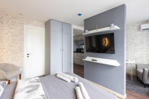 Flower Suite -1 br apartment