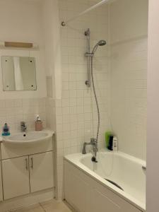 1 Bedroom Flat near Excel, O2, Canary Wharf - London