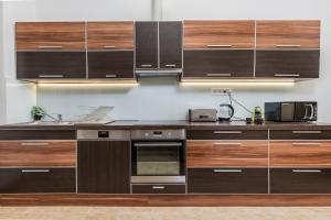 FanniPanni joyful 3BDR APT in Palace district