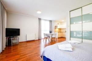 Rosa Weneda by Baltic Home