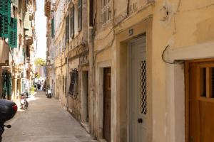 Petite Town Hall Apartment by Konnect, Old Corfu Town