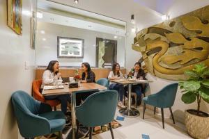 FabHotel Amber Corp Inn - Nr NESCO Exhibition Center